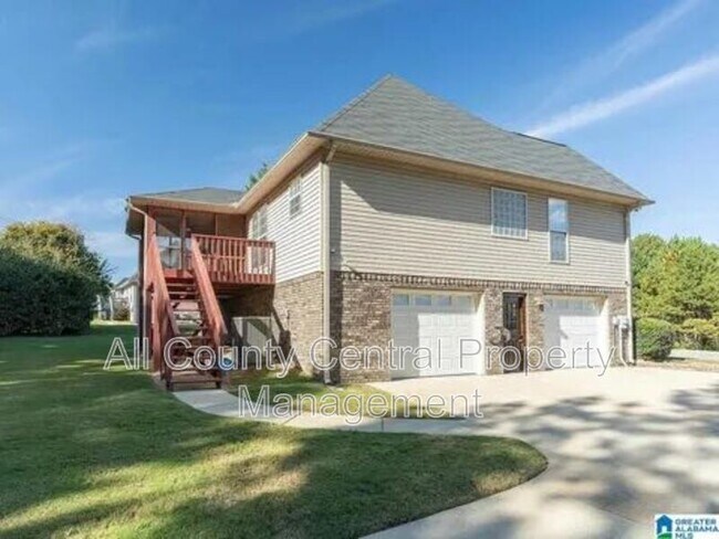 Foto del edificio - 710 Small Lake Dr