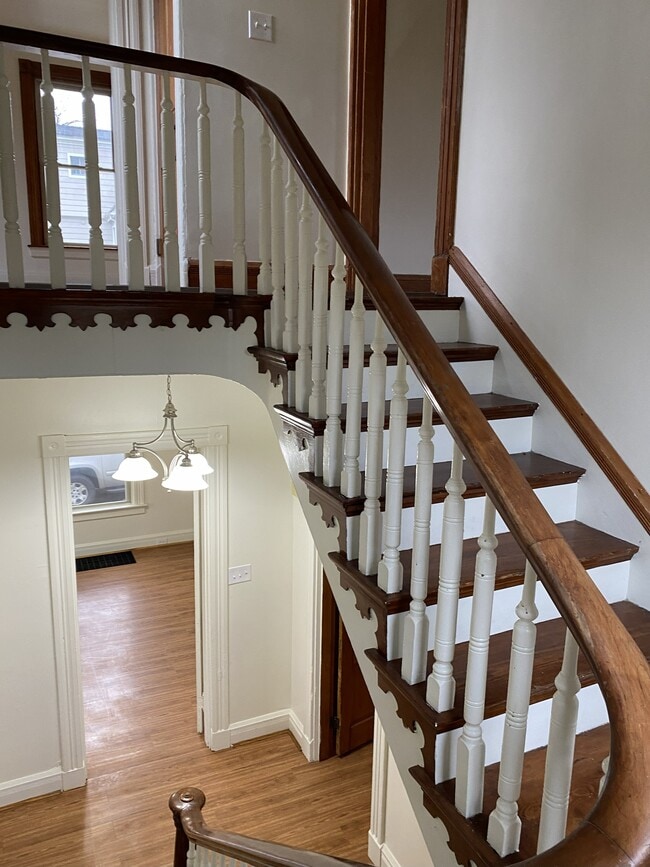 Foto del edificio - 8302 Curzon Ave