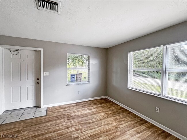 Building Photo - 13037 First St