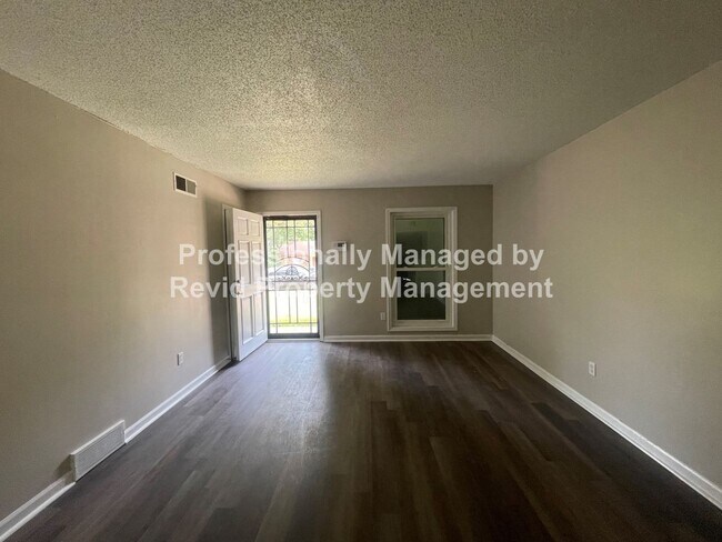 Building Photo - 2763 Dalewood Ave