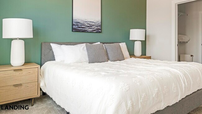 Foto del edificio - 1270 Hillcrest Dr