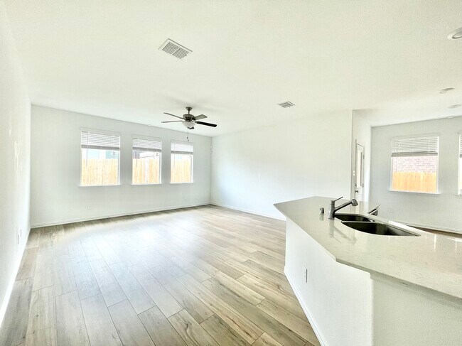 Building Photo - 14801 Hester Trl