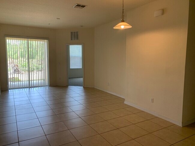 Foto del edificio - 8140 Serenity Spring Dr