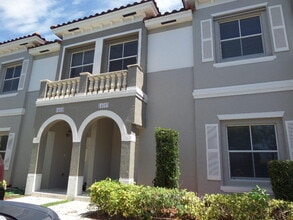 Building Photo - 14007 SW 49th St