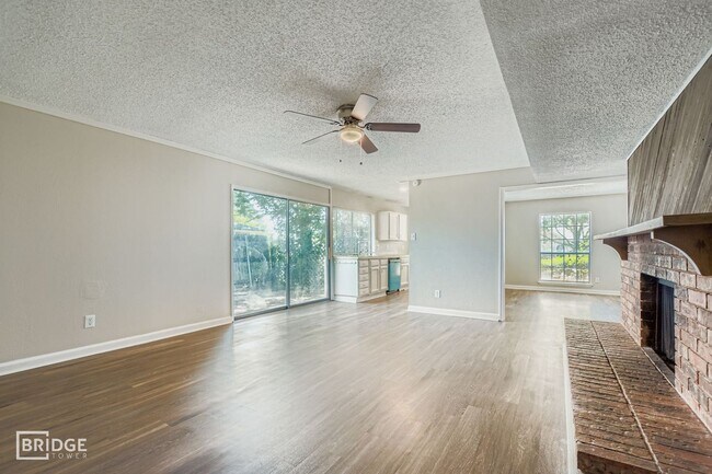 Foto del edificio - 9117 Fairmont Cir