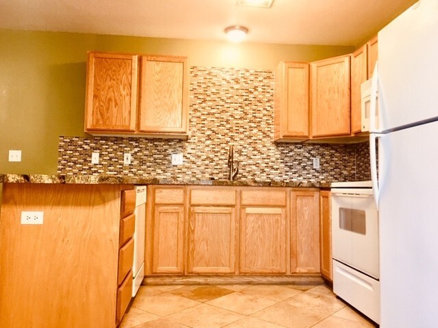 Foto del edificio - 3 Bedroom/2.5 Bathroom Townhome In Lehi