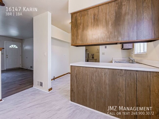 Building Photo - 16147 Karin-