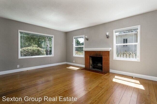 Foto del edificio - 2 br, 1 bath House - 7741 Greenly Dr