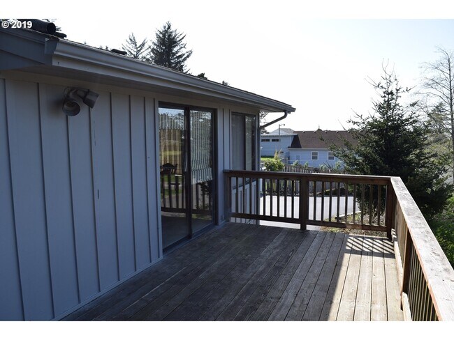 Foto del edificio - 94217 Terrace Garden Way