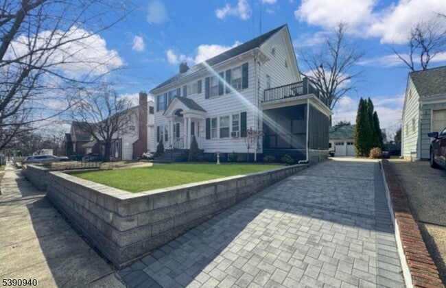 Building Photo - 67 Pleasant Ave