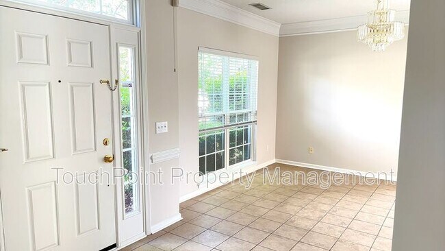 Foto del edificio - 8620 Grey Squirrel Ct