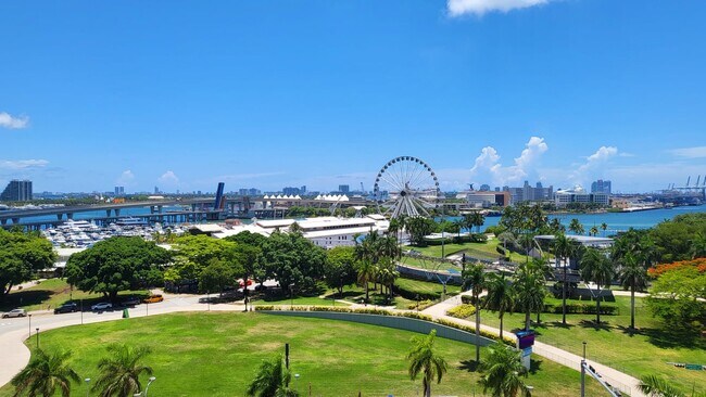 Building Photo - 253 NE 2nd St