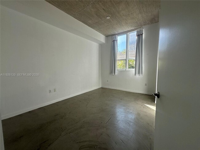 Building Photo - 234 NE 3rd St