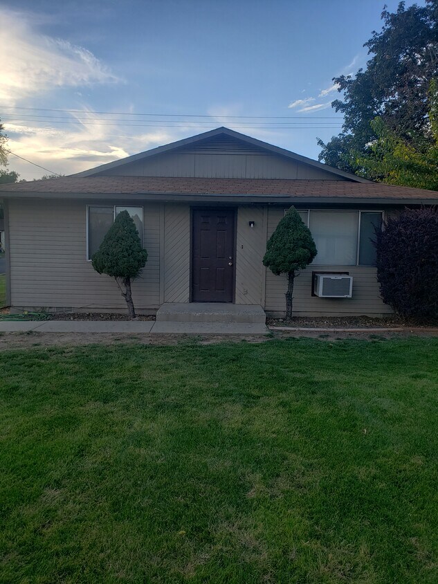 1111 W Pierce St Unit B