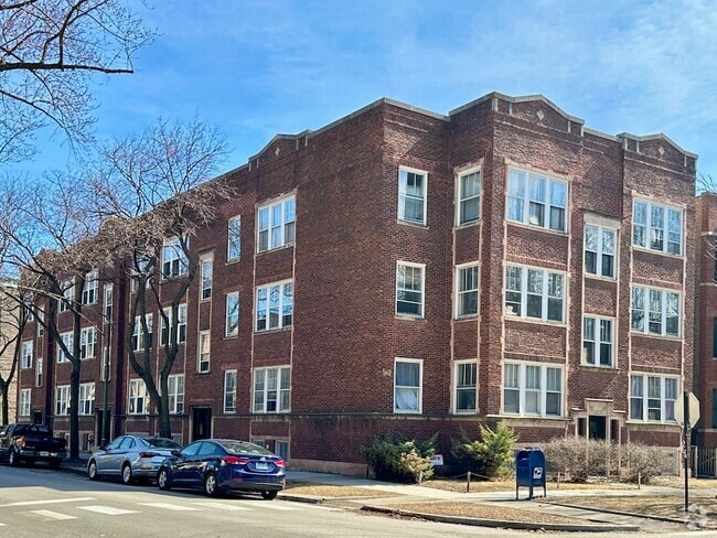 Building Photo - 1917 W Winnemac Ave