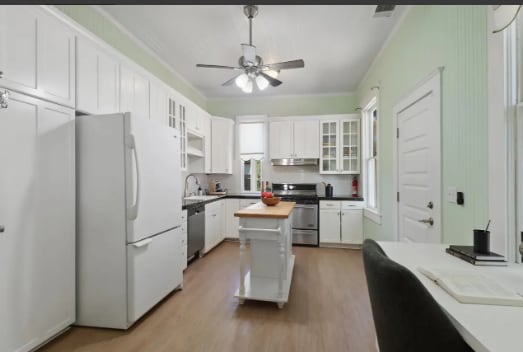 Building Photo - 923 3rd St