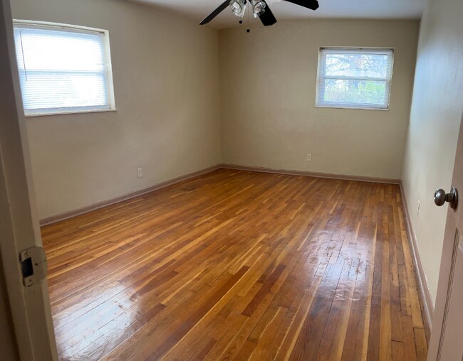 Foto del edificio - 3257 Watson Rd