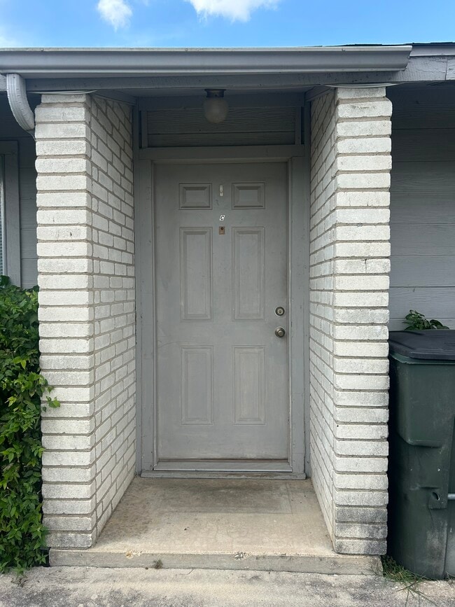 Building Photo - 1307 Willow Springs Rd