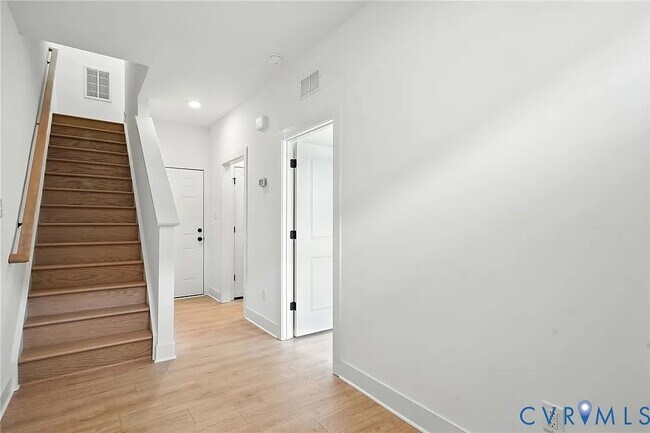 Foto del edificio - 15315 Sunray Aly