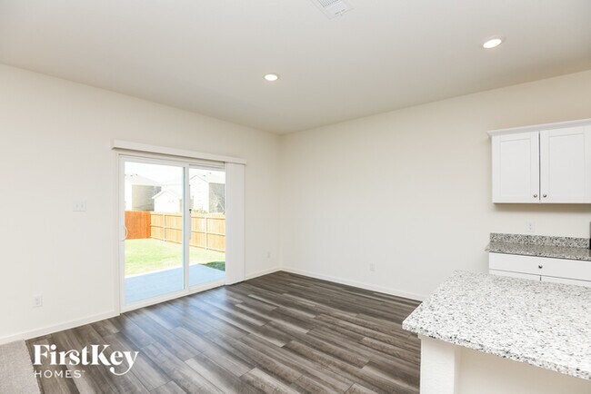 Foto del edificio - 8356 Hawkview Dr