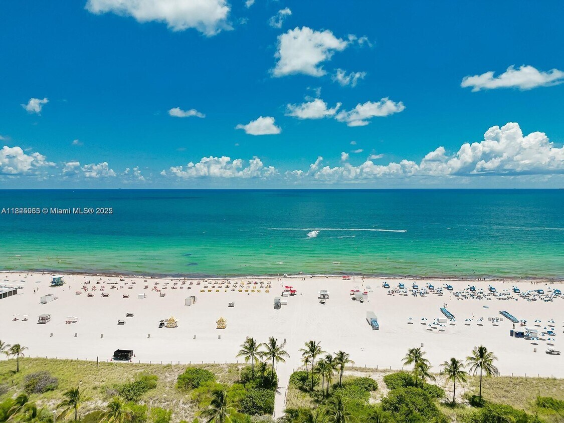 Foto principal - 1621 Collins Ave