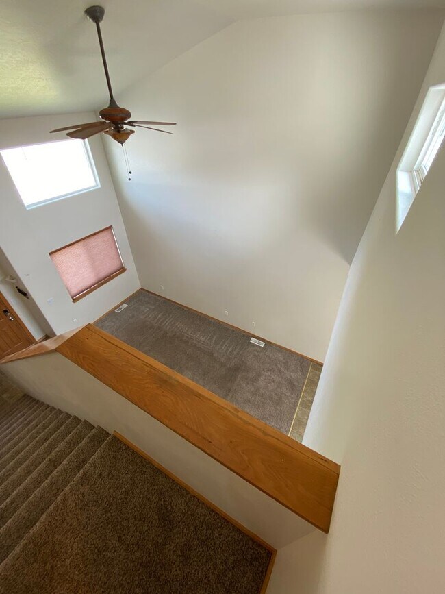 Foto del edificio - 3 Bed - 2 Bath - Fenced Yard