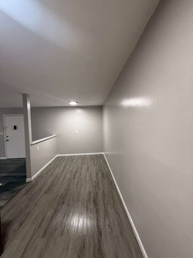 Foto del edificio - 16700 Lahser Rd