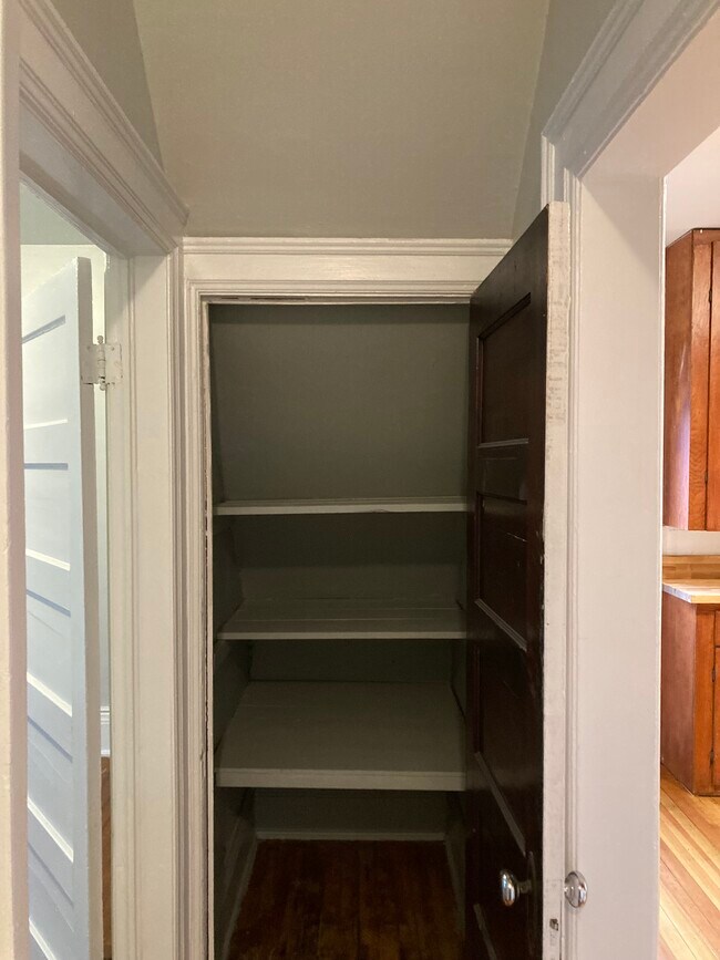 Foto del edificio - 833 Tonawanda St