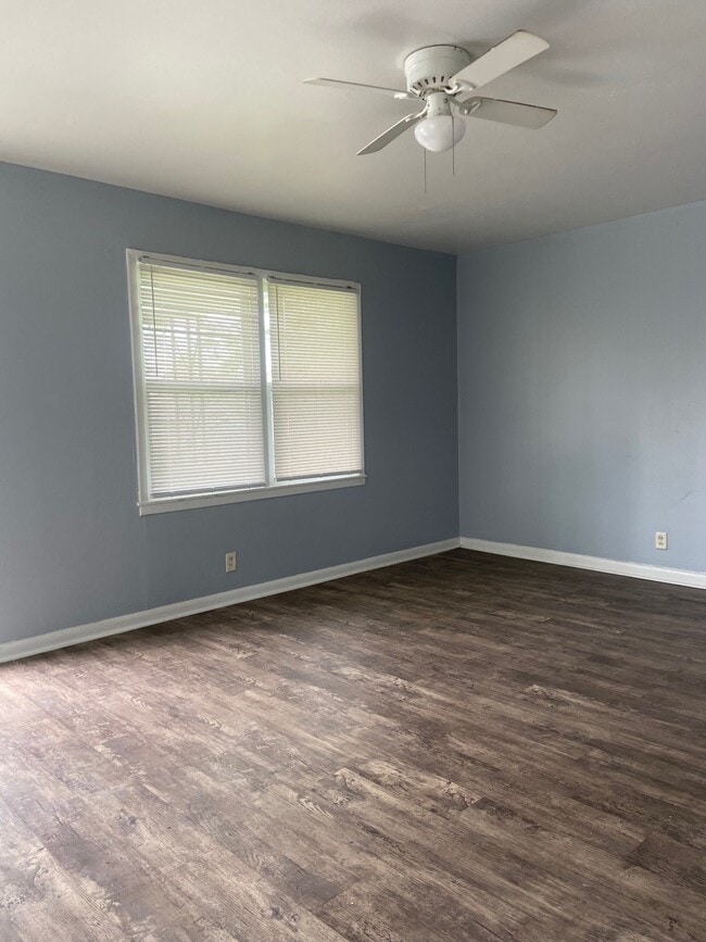 Building Photo - 228 15th Ave SW