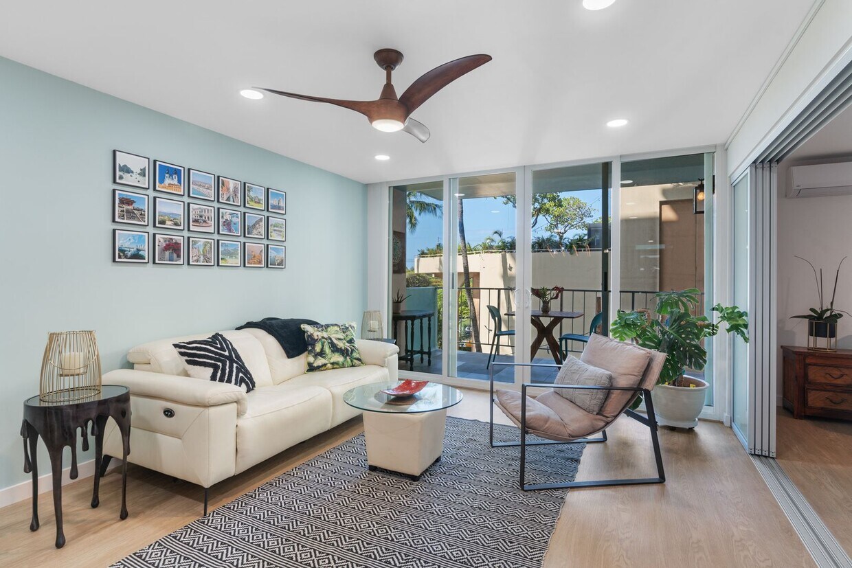Foto principal - Waikiki Beach Gem- Fully Furnished 2BR/2BA...