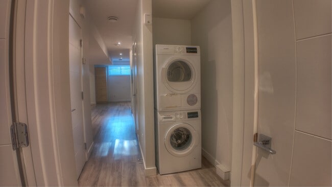 Building Photo - 9818-9874 74 Ave NW