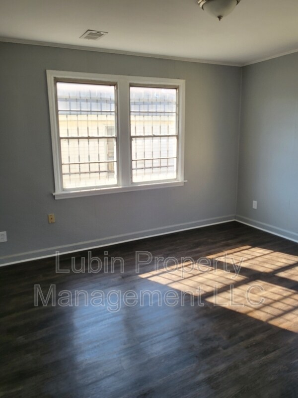 Foto del edificio - 1583 Ragan St