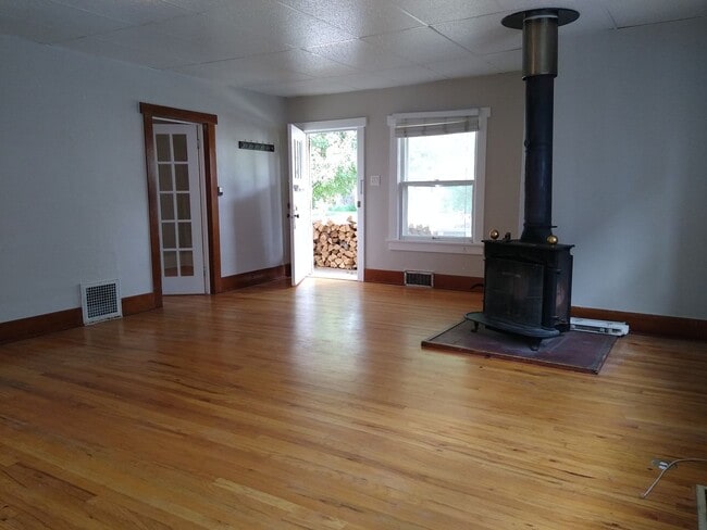 Charming 1920's Bungalow by DU Available Now - Charming 1920's Bungalow by DU Available Now House