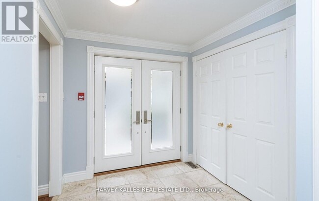 Building Photo - 22 Lower Village Gate