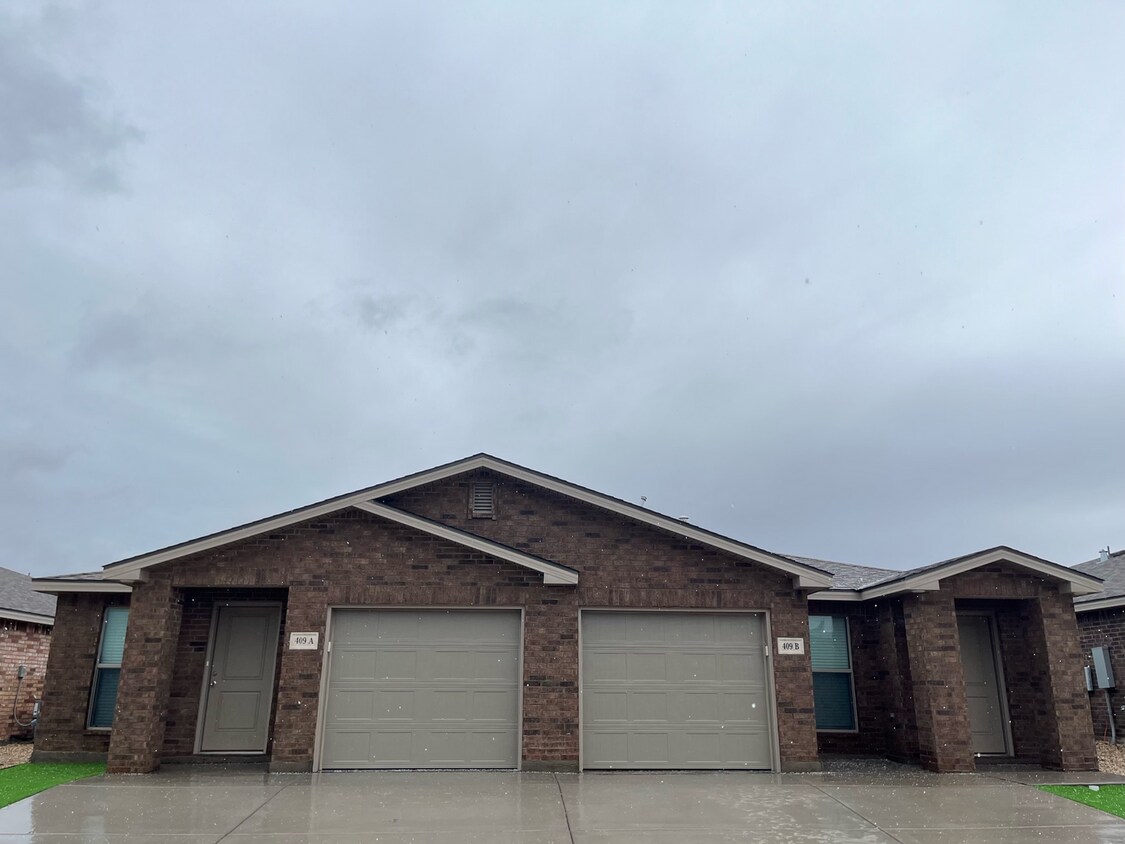 Primary Photo - Wolfforth's newest community!