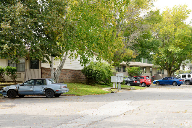 Building Photo - Plumwood Apartments