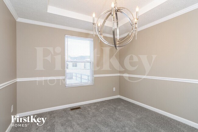 Foto del edificio - 26 Forest Pond Dr