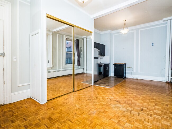 Building Photo - 21 Beacon St