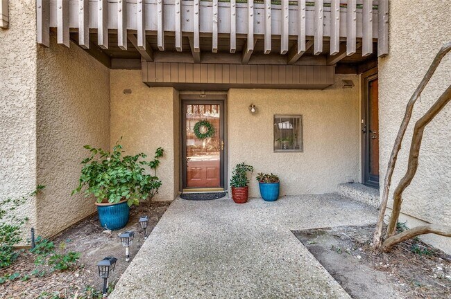 Foto del edificio - 4521 N O Connor Road Unit 1171