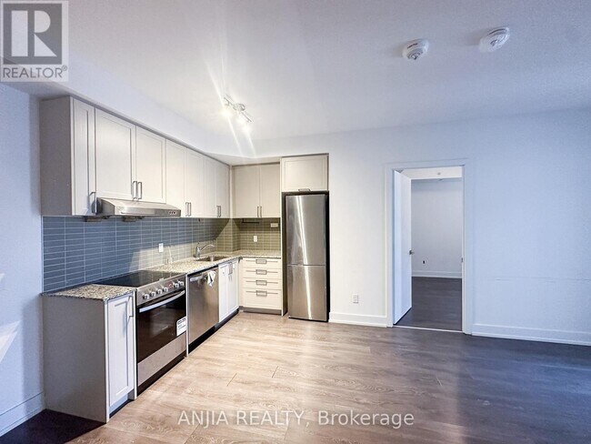 Building Photo - 278 Buchanan Dr