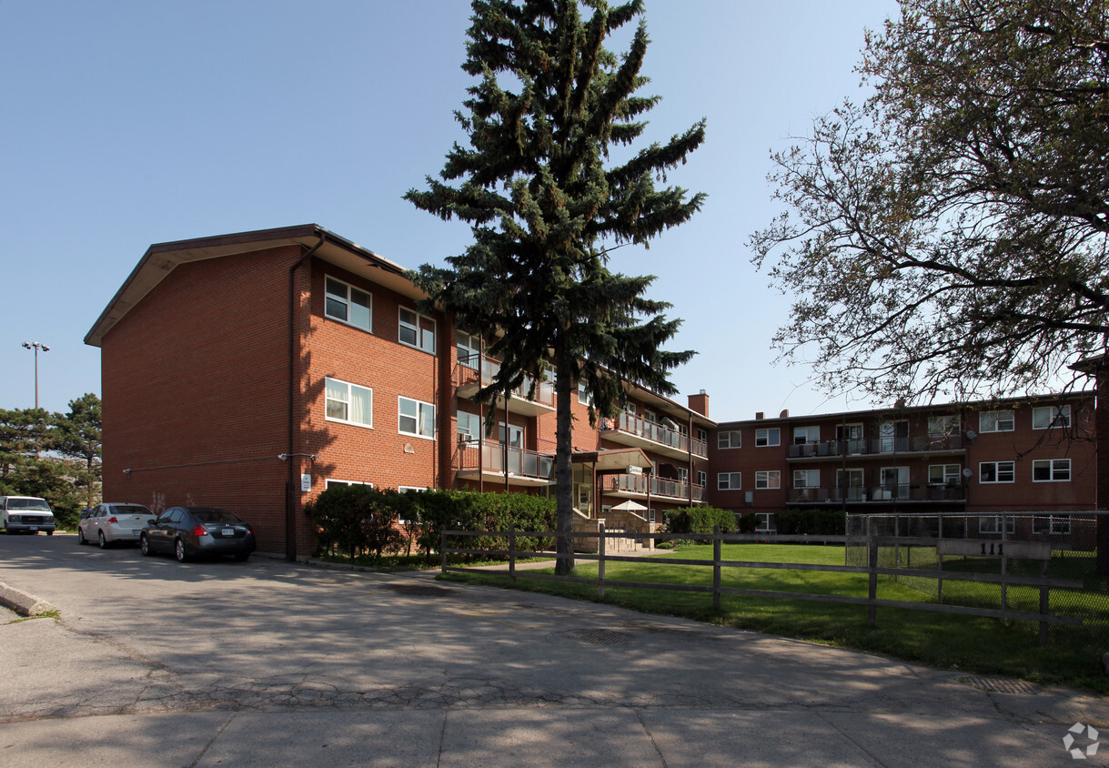 Primary Photo - 111 Blackfriar Ave