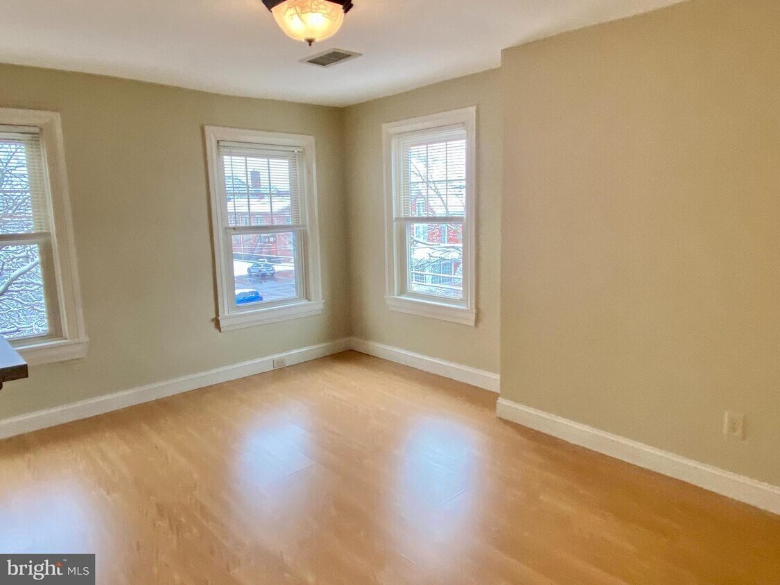 101 King St, Pottstown, PA 19464 Room for Rent in Pottstown, PA