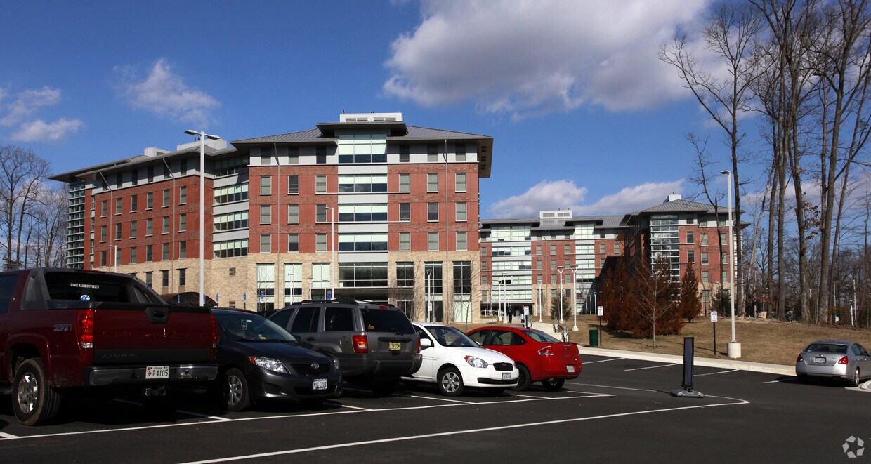 Building Photo - Whitetop Hall
