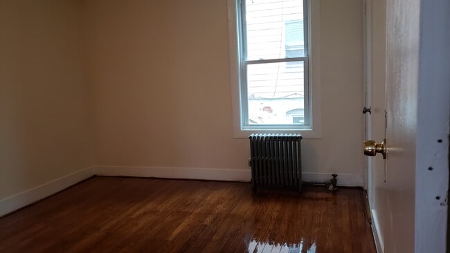 sala de estar - 23 Shelby St