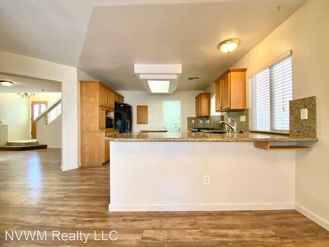 Foto del edificio - 4 br, 2.5 bath House - 7466 Jacaranda Leaf St