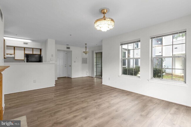 Foto del edificio - 13560 Lord Sterling Pl