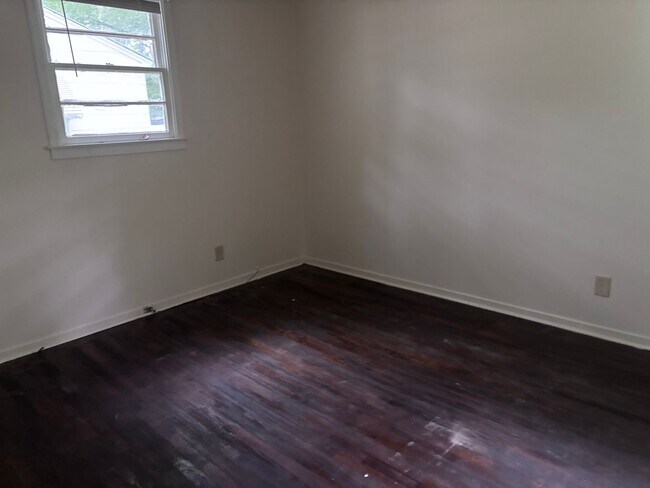 Foto del edificio - 2317 Briarfield Rd