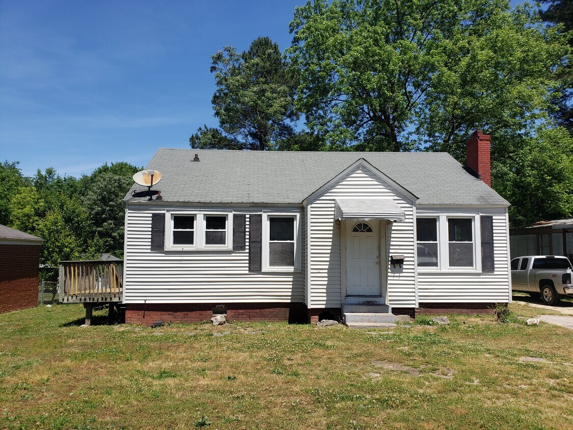 Primary Photo - 121 Somerset St