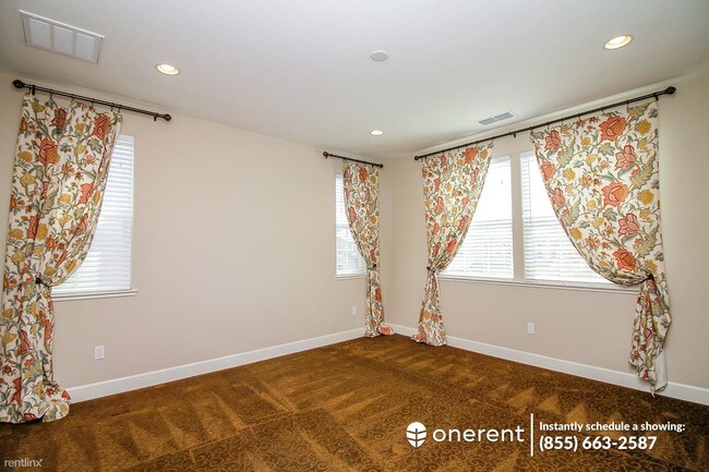 Foto del edificio - 1551 Sylvia St