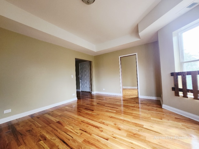 Building Photo - 209 N Parkside Ave